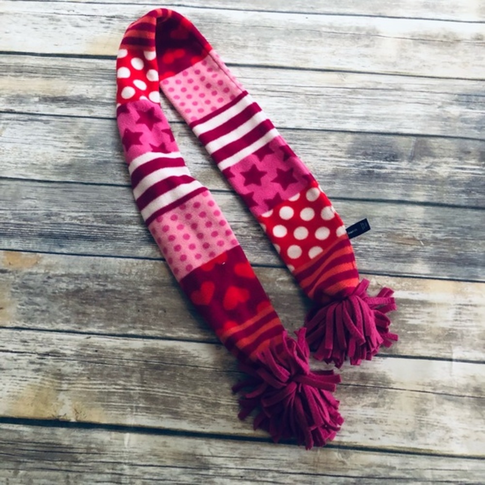 GapKids adorable scarf!